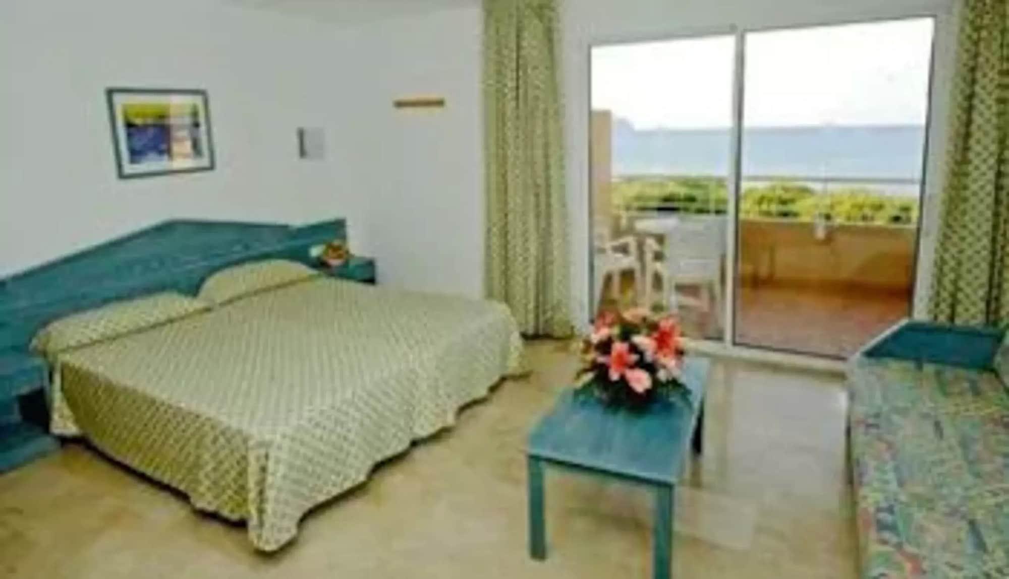 Aparthotel Dunes Platja Can Picafort  Exterior photo