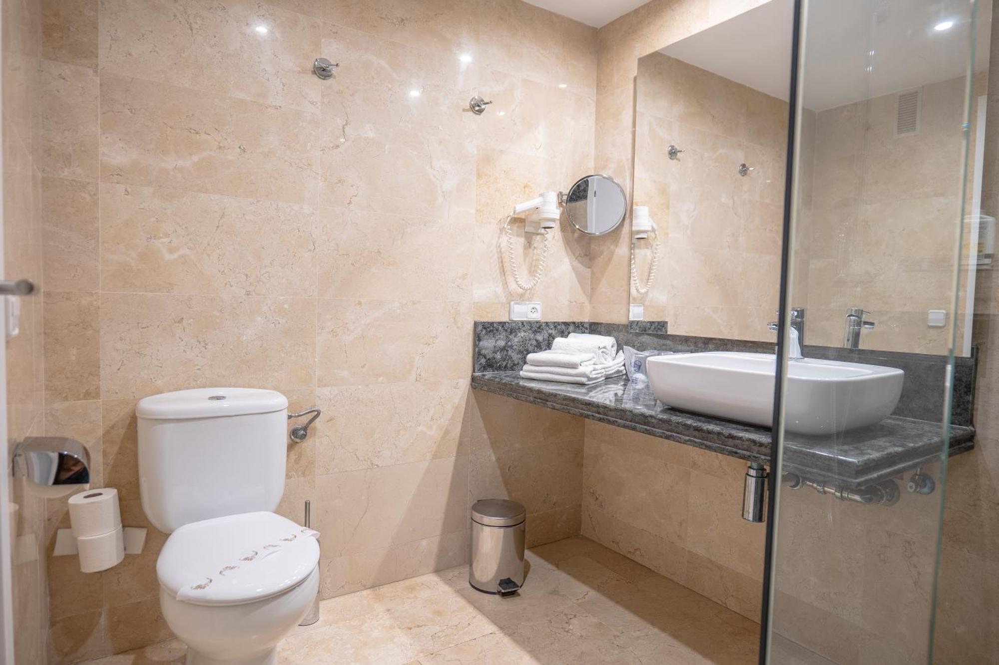 Aparthotel Dunes Platja Can Picafort  Exterior photo