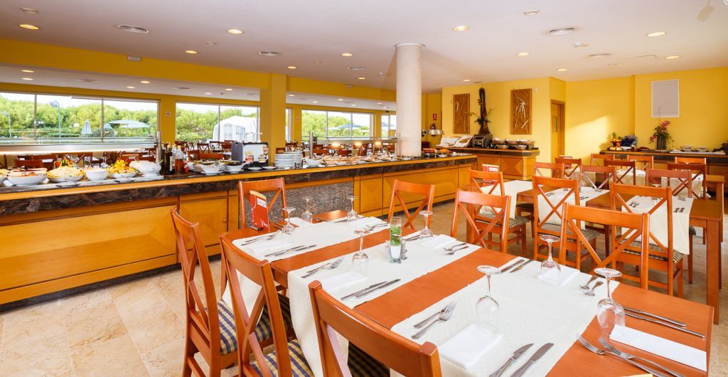 Aparthotel Dunes Platja Can Picafort  Exterior photo