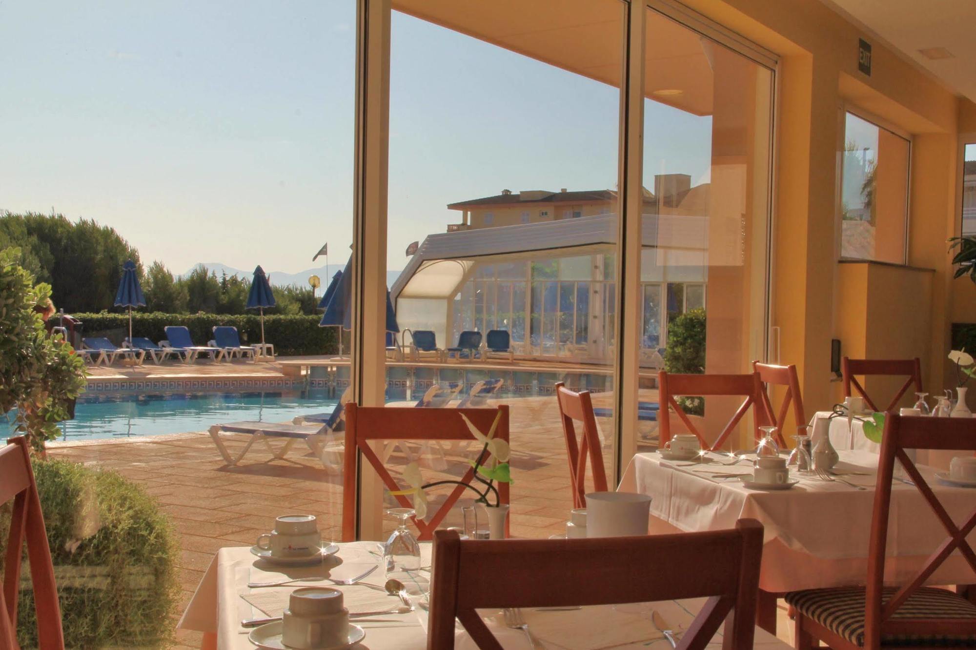 Aparthotel Dunes Platja Can Picafort  Exterior photo
